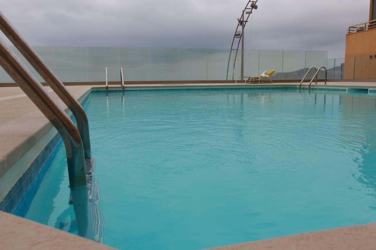 Piso Con Piscina Y Garaje En La Playa De Las Canteras Las Palmas de Gran Canaria Kültér fotó